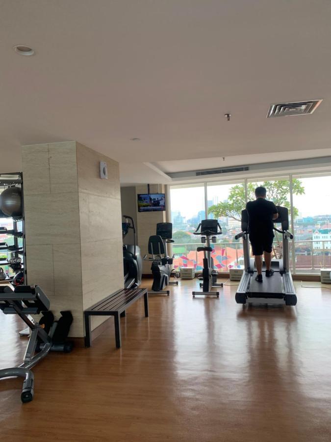 Menteng Park 19Th Jakarta Exteriör bild